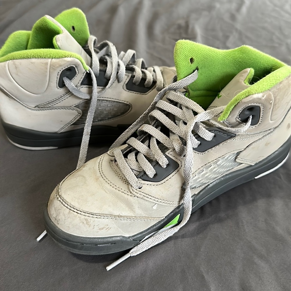 Nike Jordans 5 Retro